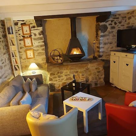 Villa Penty Typique Kercab Dans Un Ancien Moulin à Plomodiern Extérieur photo